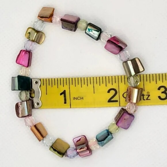 Metallic Chip Stone Stretch Bracelet - Picture 3 of 4